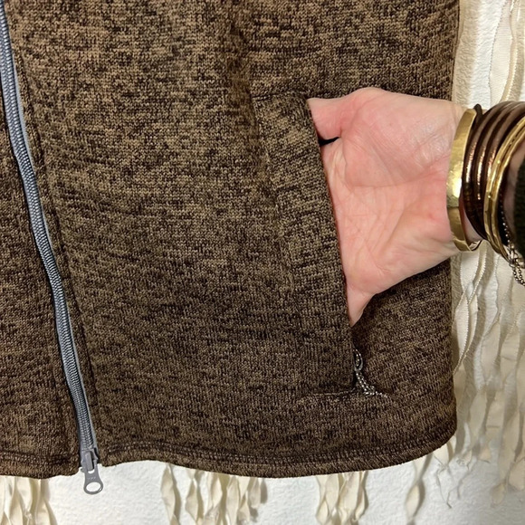 Johnnie-O Wes Vest in Russet - Picture 3 of 12